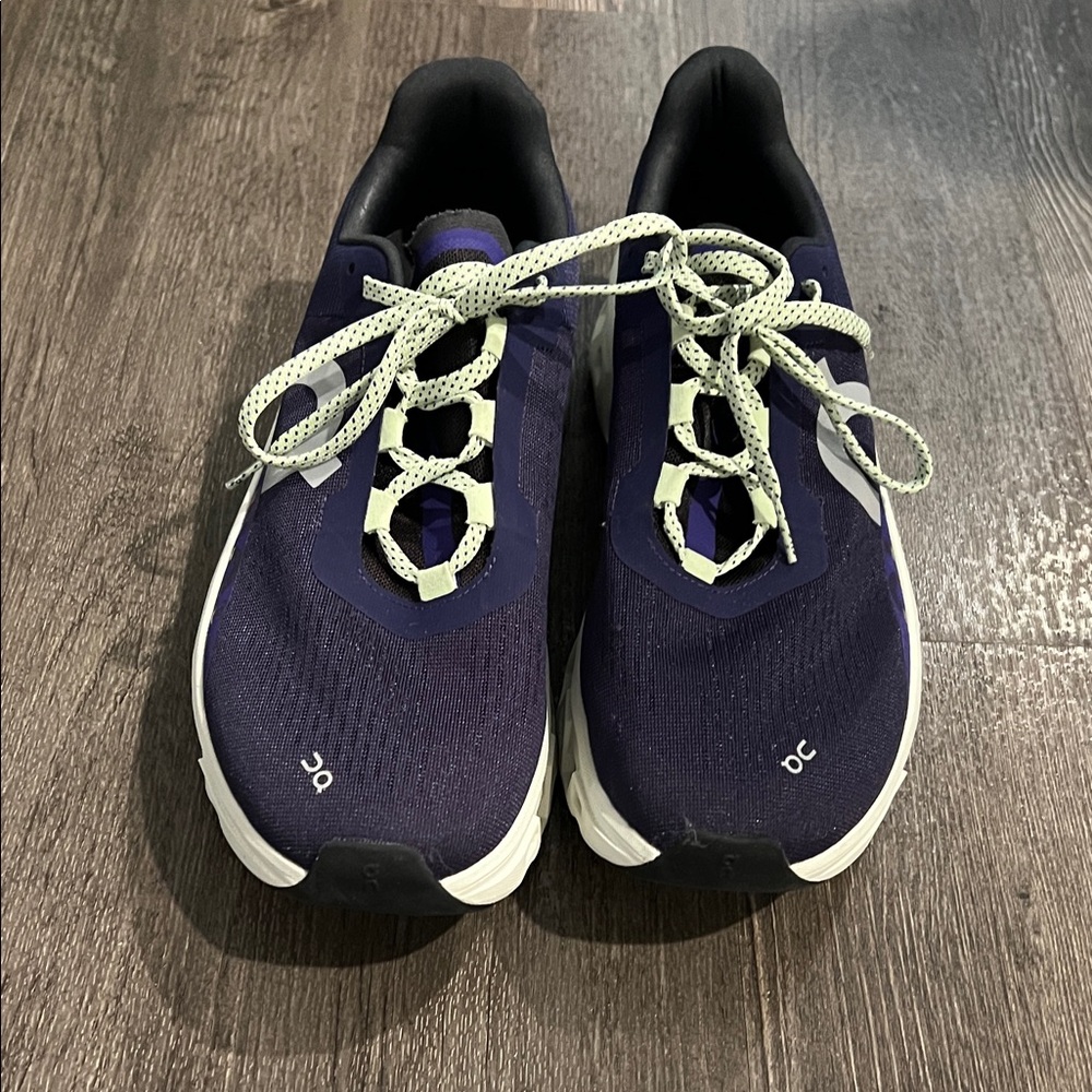 ON Men's Athletic Shoes - Purple and White